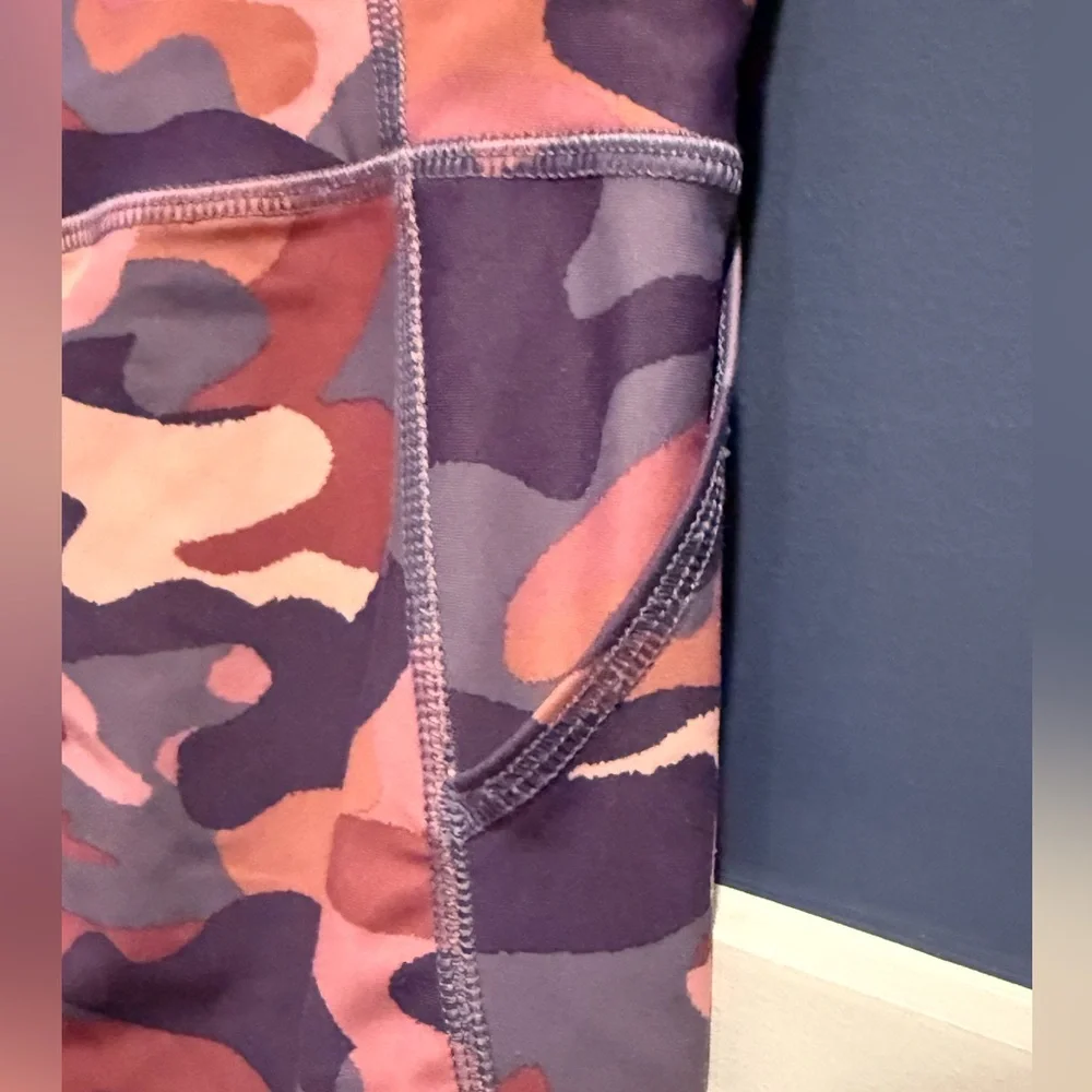 Old Navy Kids Camouflage Leggings - Pink and Purple size L 10-12